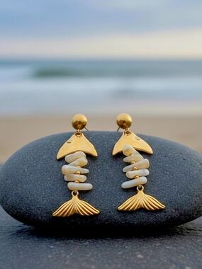Gold and White Shell Bead Mermaid Tail Drop Earrings - Summer‎ Jewelry